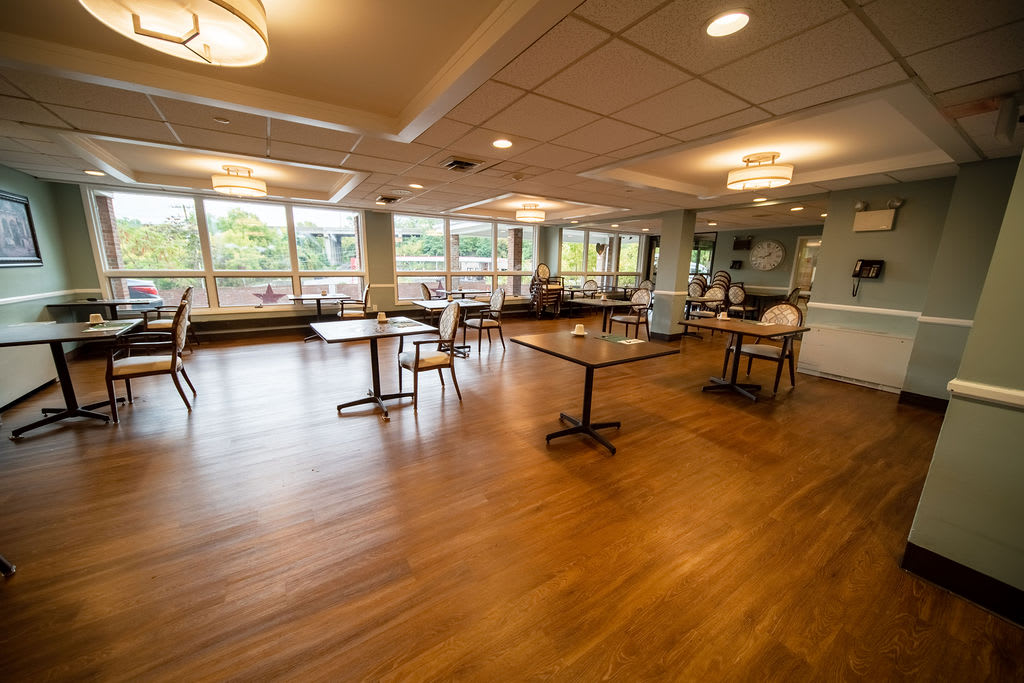 Restaurant-style dining